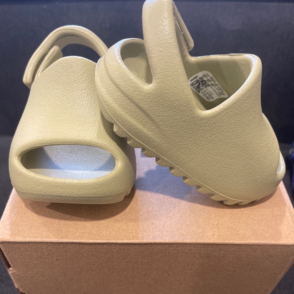 Yeezy Slide (Resin) infant